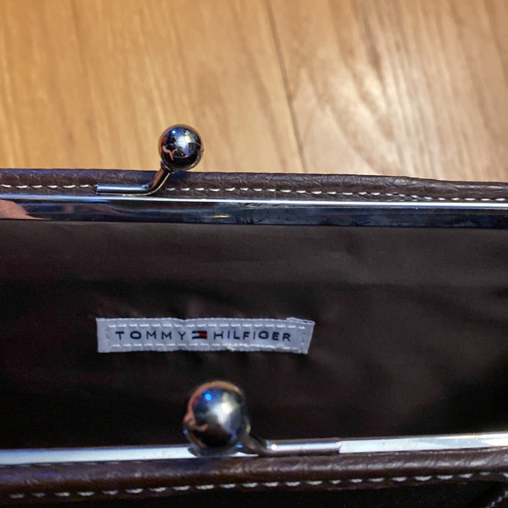 TOMMY CLUTCH - Picture 3 of 4